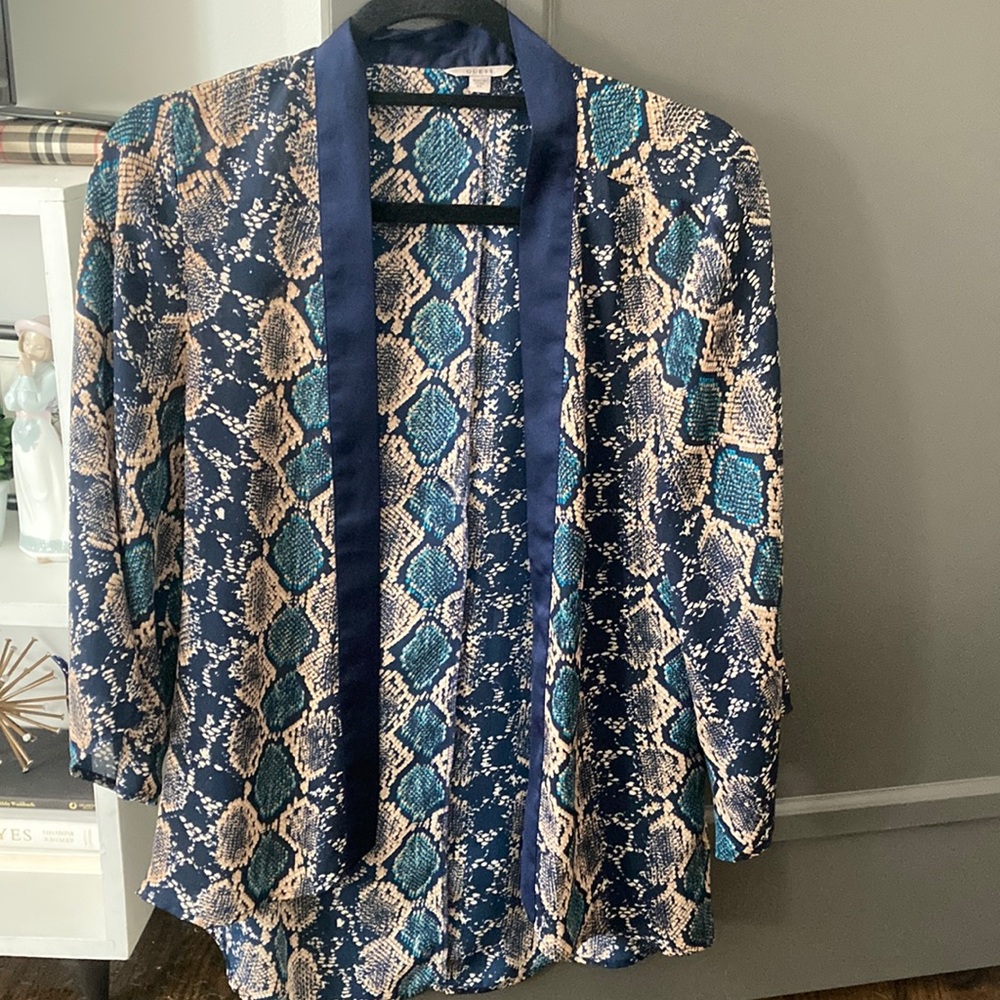 Guess Snakeskin print shawl